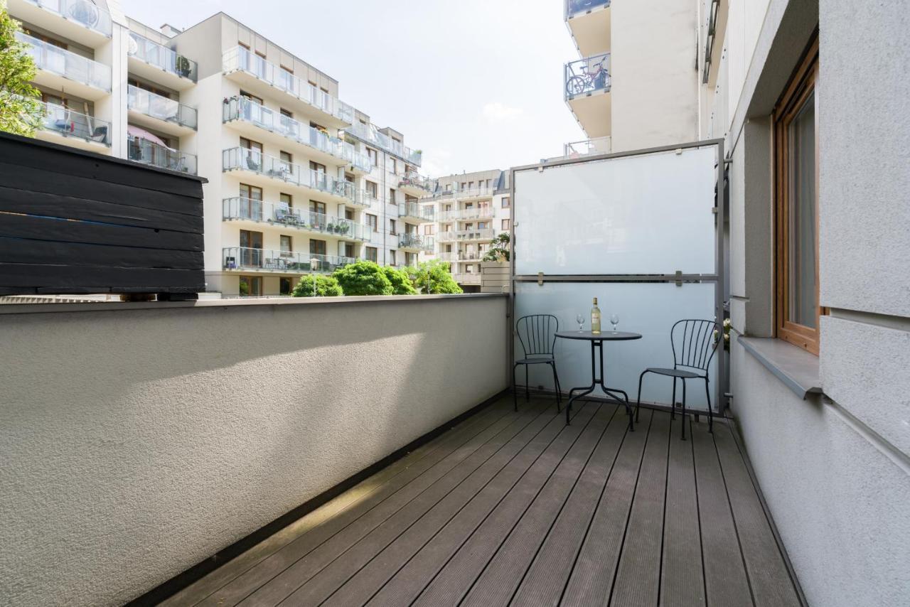 Czarnieckiego Apartment With Balcony Poznan By Noclegi Renters Exteriér fotografie