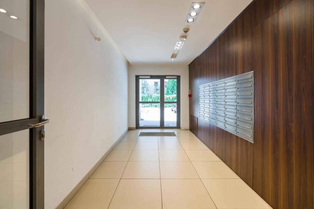 Czarnieckiego Apartment With Balcony Poznan By Noclegi Renters Exteriér fotografie